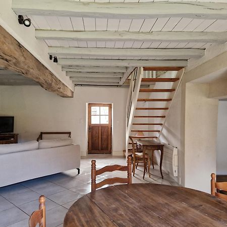 Gite Les Frenes Avec Pre Dans Joli Hameau Vermenton Экстерьер фото